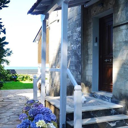 Amazing Beach House Chorefton Exterior photo